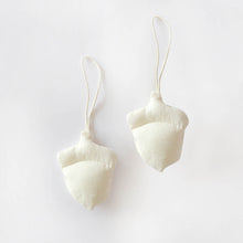 Acorns Decoration Duo