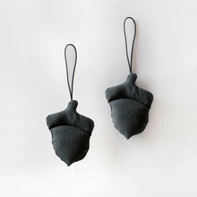 Acorns Decoration Duo