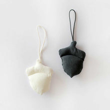 Acorns Decoration Duo