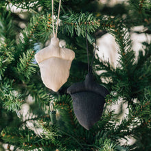 Acorns Decoration Duo